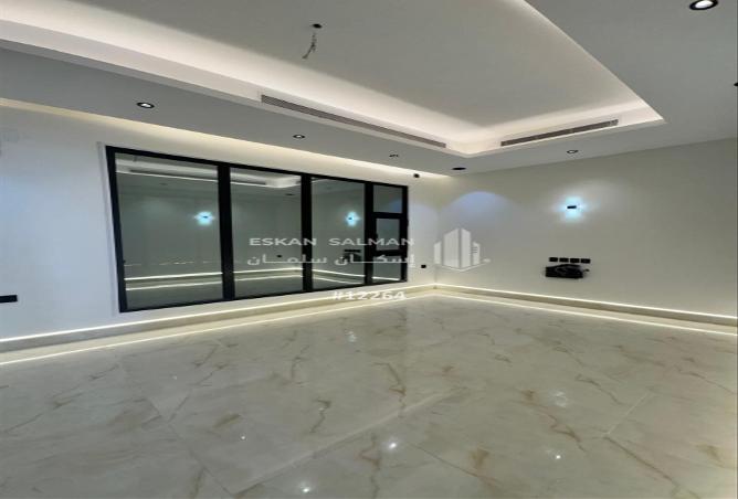 249377 - Property Image 2