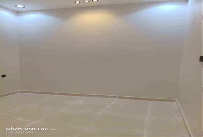 256543 - Property Image 2