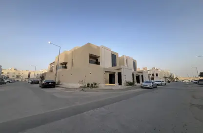 فيلا - 6 غرف نوم - 6 حمامات للبيع في المونسية - الرياض - الرياض