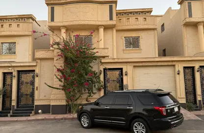 فيلا - 5 غرف نوم - 8 حمامات للبيع في طويق - الرياض - الرياض