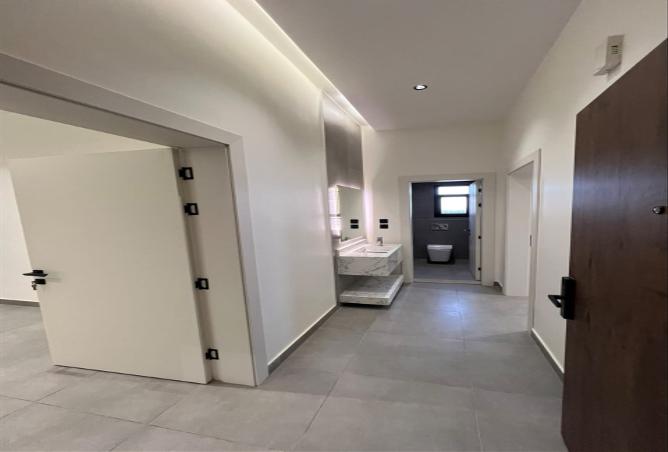 258441 - Property Image 3