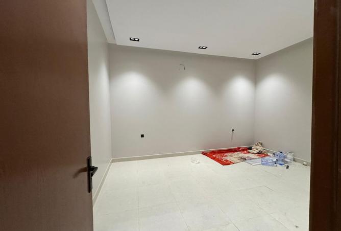 254944 - Property Image 2