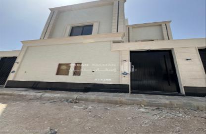 طابق كامل - 6 غرف نوم - 3 حمامات للبيع في المعيزيلة - الرياض - الرياض