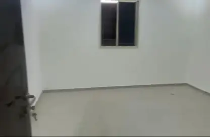 Apartment - 3 Bedrooms - 2 Bathrooms for rent in ظهرة العودة شرق - امارة منطقة الرياض - الدرعيه - Ar Riyadh