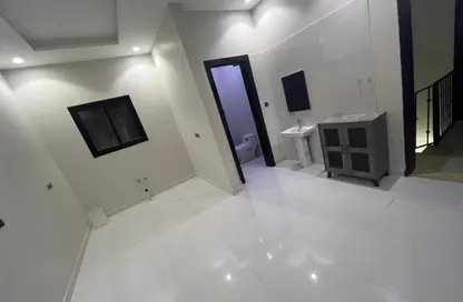 Apartment - 1 Bedroom - 1 Bathroom for rent in Al Bayan - Riyadh - Ar Riyadh
