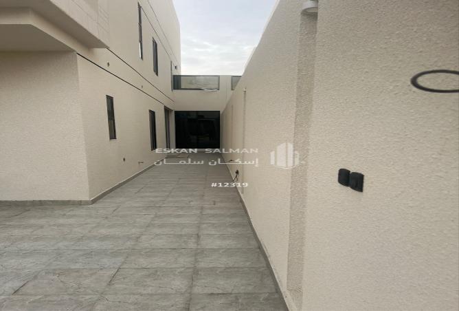 249212 - Property Image 2