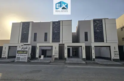 Full Floor - 4 Bedrooms - 4 Bathrooms for sale in Al Janadriyah - Riyadh - Ar Riyadh