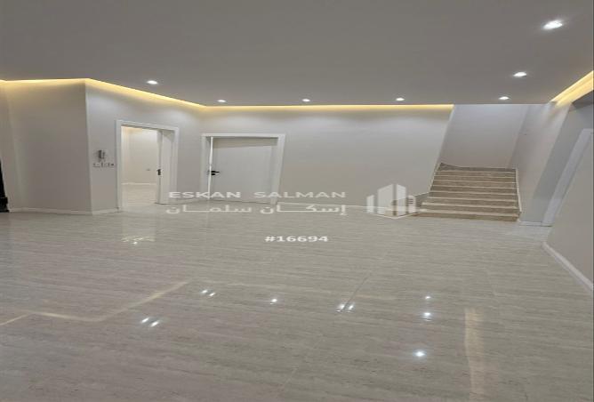 256840 - Property Image 2