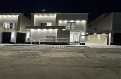 Full Floor - 5 Bedrooms - 3 Bathrooms for sale in Al Nadwah - Riyadh - Ar Riyadh