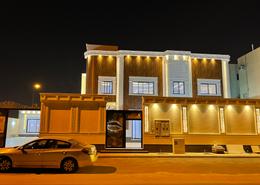 فيلا - 5 غرف نوم - 7 حمامات for للبيع in حي الرمال - شرق الرياض - الرياض