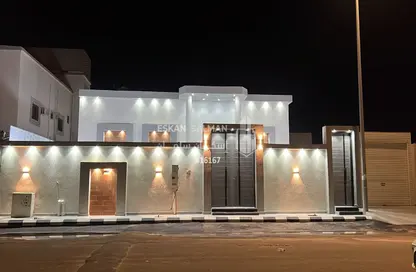 Full Floor - 7 Bedrooms - 4 Bathrooms for sale in Prince Sultan - Bisha - Asir