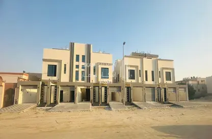 Full Floor - 5 Bedrooms - 3 Bathrooms for sale in Dahiyat Al Malik Fahd - Ad Dammam - Eastern