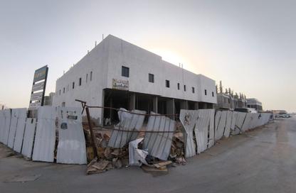 عمارة بالكامل - 8 غرف نوم - 8 حمامات للايجار في القادسية - الرياض - الرياض