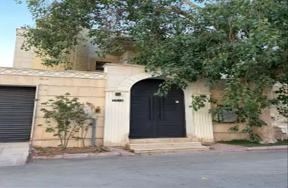 Villa - 4 Bedrooms - 5 Bathrooms for rent in Ar Rahmanyah - Riyadh - Ar Riyadh