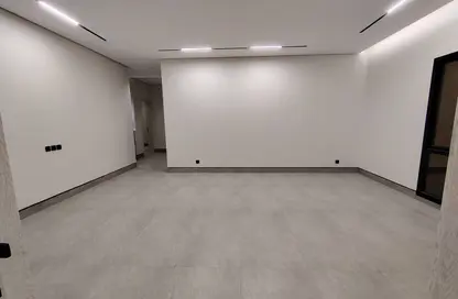 Full Floor - 4 Bedrooms - 4 Bathrooms for sale in Ar Rimal - Riyadh - Ar Riyadh