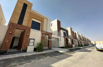 طابق كامل - 6 غرف نوم - 3 حمامات للبيع في الرمال - الرياض - الرياض