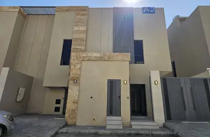 Full Floor - 5 Bedrooms - 5 Bathrooms for sale in Ar Rimal - Riyadh - Ar Riyadh