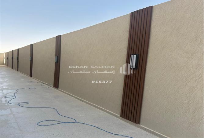 254605 - Property Image 2