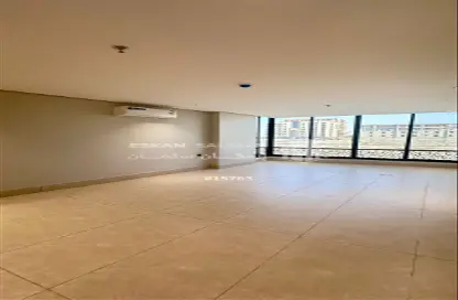 Apartment - 5 Bedrooms - 4 Bathrooms for sale in Dahiyat Al Malik Fahd - Ad Dammam - Eastern