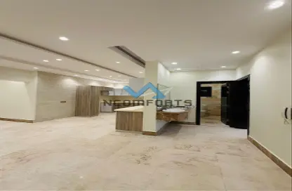 Apartment - 5 Bedrooms - 1 Bathroom for rent in Ar Rawdah - Jeddah - Makkah Al Mukarramah