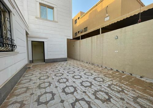 دوبلكس - 4 غرف نوم - 4 حمامات for للبيع in حي الرمال - شرق الرياض - الرياض