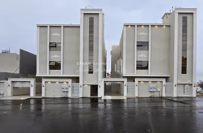 Full Floor - 7 Bedrooms - 4 Bathrooms for sale in ال بريد - أحد رفيدة - Asir
