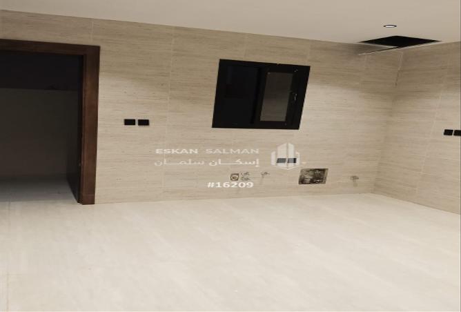256192 - Property Image 2