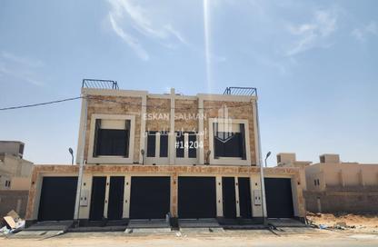 شقة - 6 غرف نوم - 5 حمامات للبيع في الجامعة - المزاحميه - الرياض