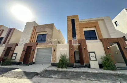 شقة - 8 غرف نوم - 4 حمامات للبيع في الرمال - الرياض - الرياض