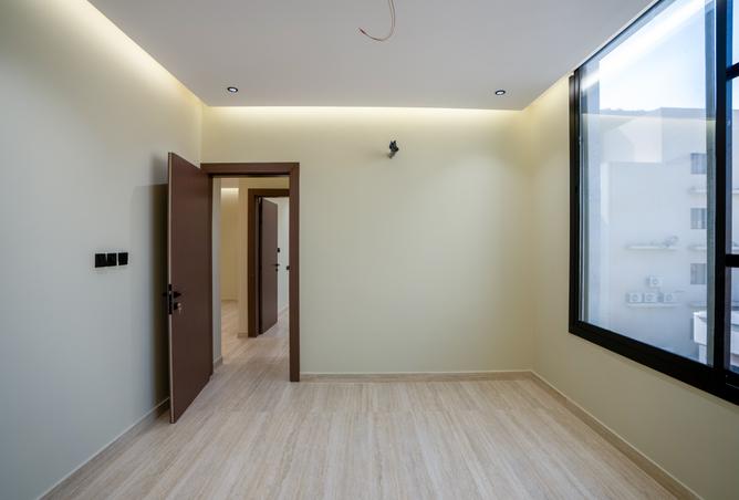 257704 - Property Image 3