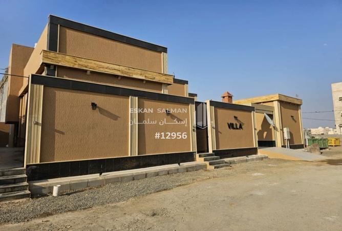 252092 - Property Image 2