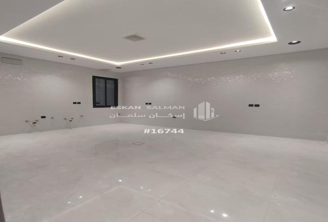 256785 - Property Image 3