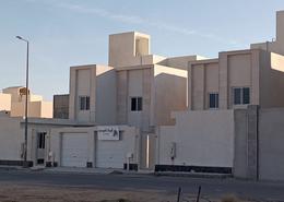 Villa - 5 bedrooms - 7 bathrooms for للبيع in Al Halaliyah - Al Bukayriyah - Al Qassim