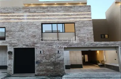 Full Floor - 6 Bedrooms - 3 Bathrooms for sale in Tuwaiq - Riyadh - Ar Riyadh