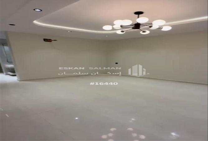 256298 - Property Image 2