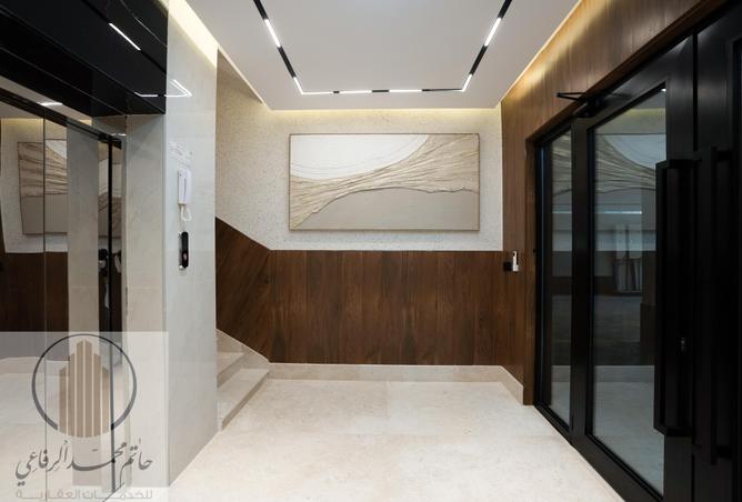 257989 - Property Image 2