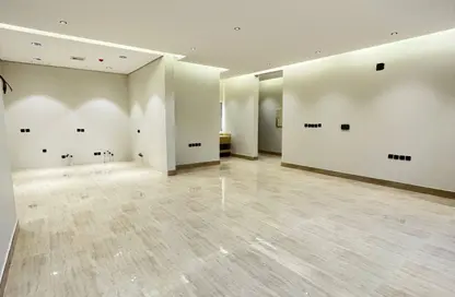 Apartment - 3 Bedrooms - 3 Bathrooms for rent in Al Munisiyah - Riyadh - Ar Riyadh