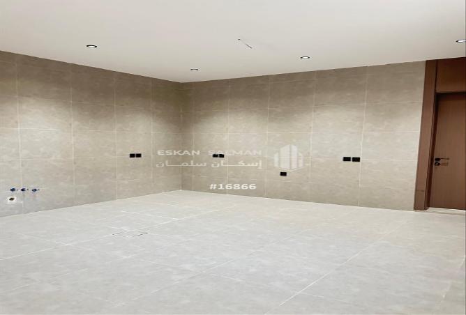 256975 - Property Image 2