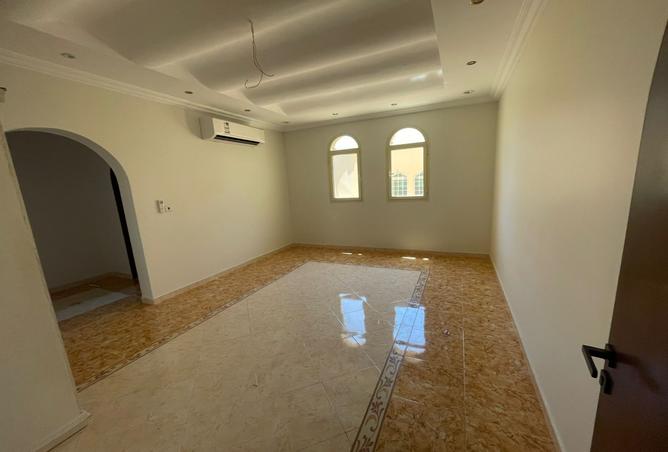 255822 - Property Image 2