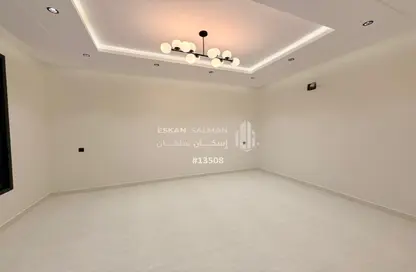 طابق كامل - 7 غرف نوم - 4 حمامات للبيع في المعلاة - احد رفيده - عسير