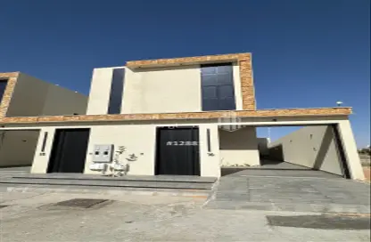 Full Floor - 4 Bedrooms - 5 Bathrooms for sale in Ad Dahi Al Gharbi - Bariduh - Al Qassim