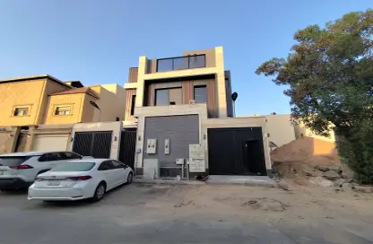 Apartment - 3 Bedrooms - 3 Bathrooms for sale in Al Munisiyah - Riyadh - Ar Riyadh