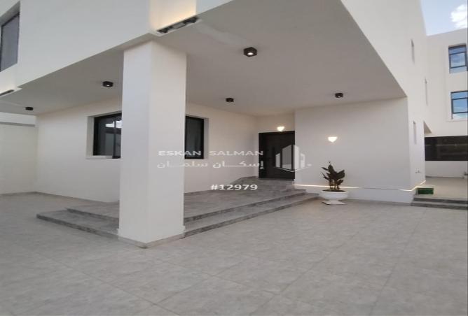 252090 - Property Image 3
