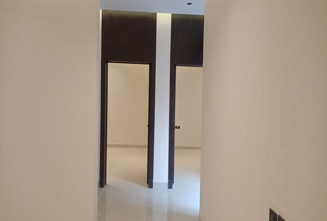 258609 - Property Image 2