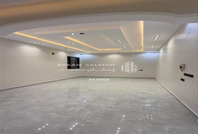 252401 - Property Image 2