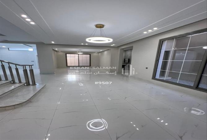 243702 - Property Image 3