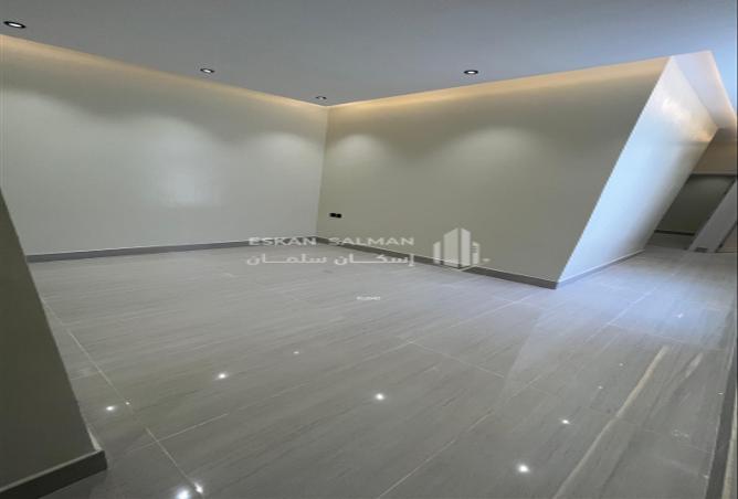 251338 - Property Image 2