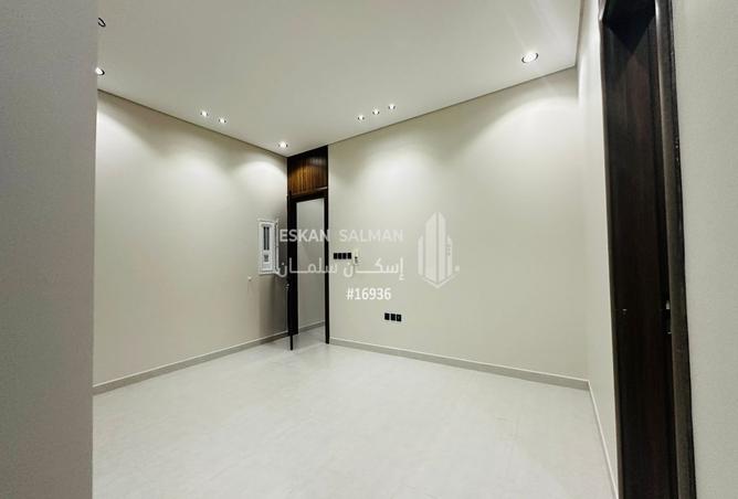 257132 - Property Image 3