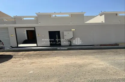 طابق كامل - 4 غرف نوم - 3 حمامات للبيع في الرياض - جدة - مكة المكرمة