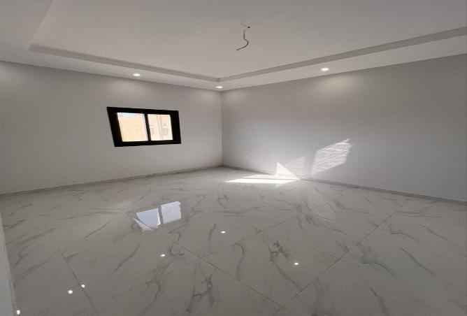 258432 - Property Image 3